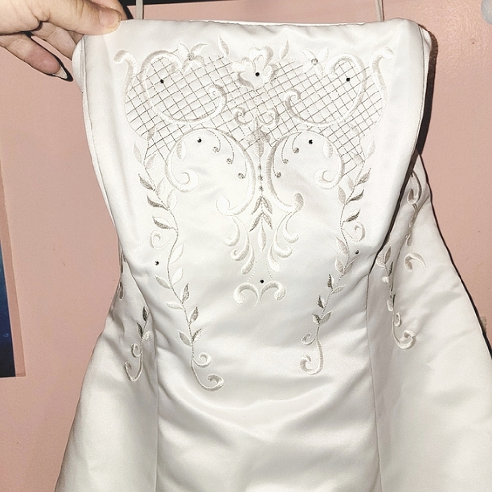 White Wedding Gown Dress Silver Threading